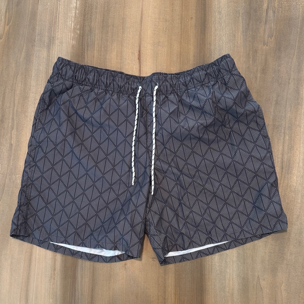 Men’s Gray Geometric Swim Trunks Goodfellow & Co Drawstring Board Shorts